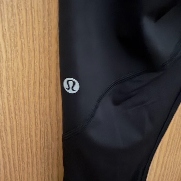 Black Lululemon Leggings Size 4 - Picture 5 of 6